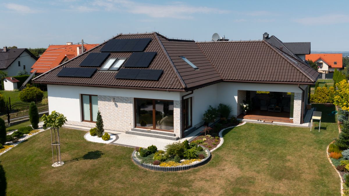Každý čtvrtý vlastník domu zvažuje fotovoltaiku. Pojďte si ji nejdřív vyzkoušet, vybízí Columbus Energy